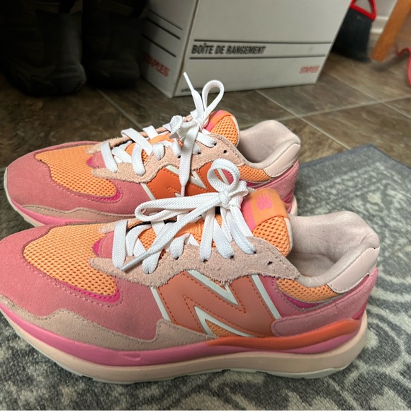 Limited Valentines Day edition New Balance - Picture 3 of 5